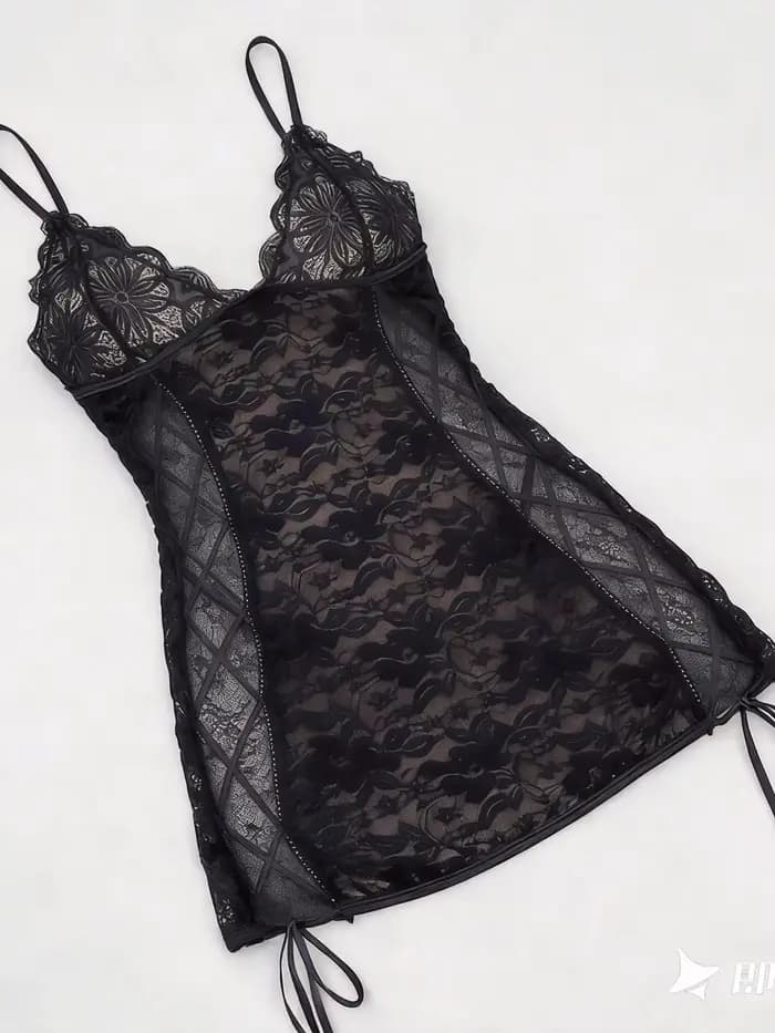 Robe Babydoll Noire en Dentelle Florale pour Femme