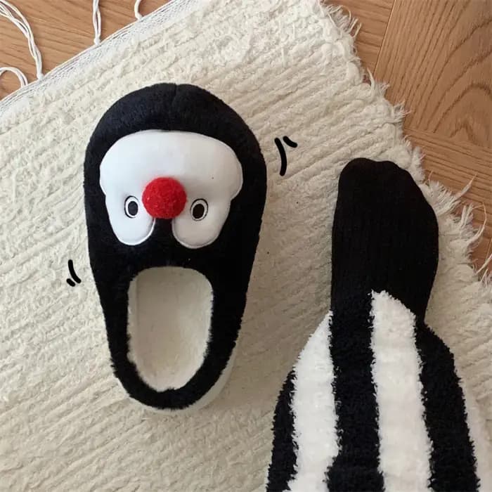 Pantoufles moelleuses pingouin de dessin animé pour femmes et hommes