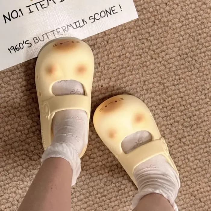 Nouvelles pantoufles mignonnes à motif de patte de chat