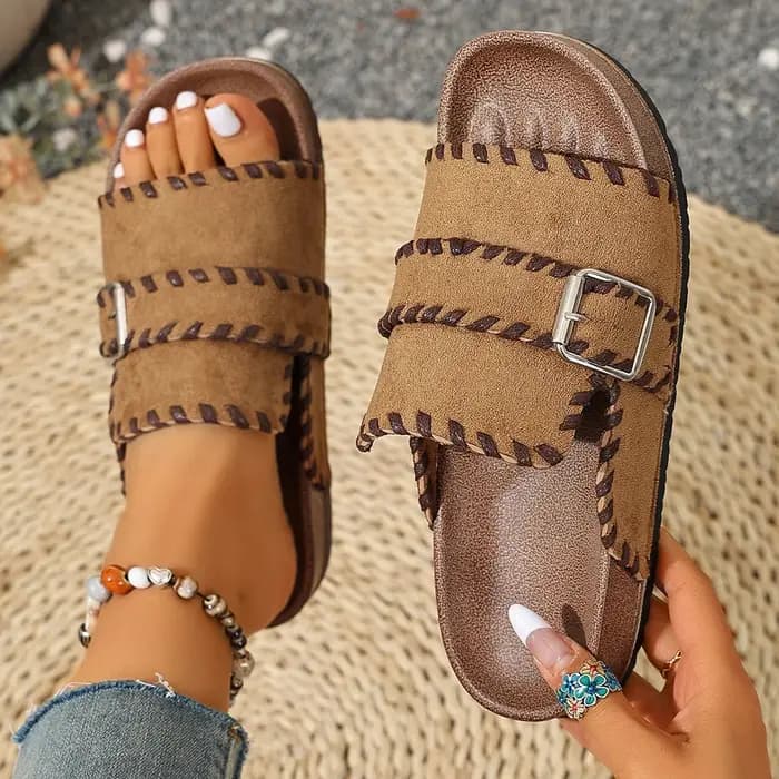 Nouvelles pantoufles confortables à semelle épaisse imprimé léopard pour femme
