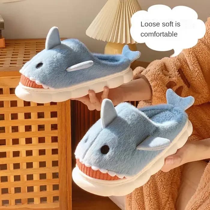 Pantoufles en peluche de requin nuageux mocassins d'hiver moelleux pour intérieur confortables avec semelle plastique et intérieur doux pour maison