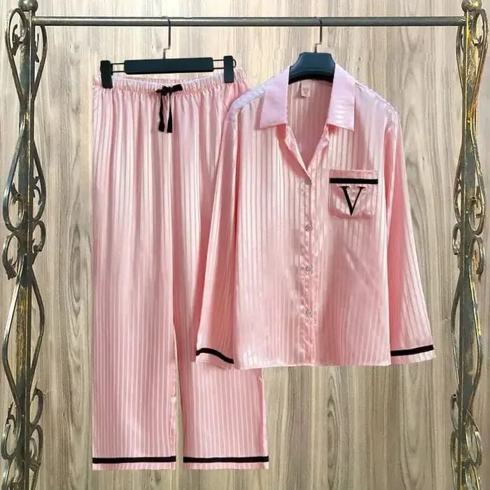 Ensemble pyjama en satin rayé pour femmes