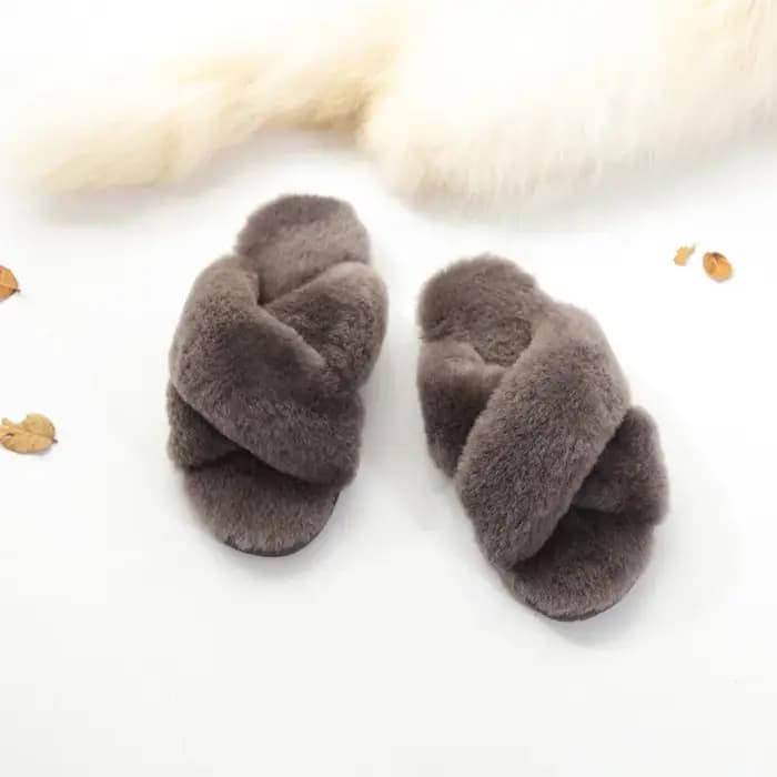 Pantoufles d'intérieur en laine véritable pour femmes