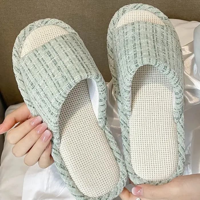 Chaussons d'intérieur légers en lin pour invités