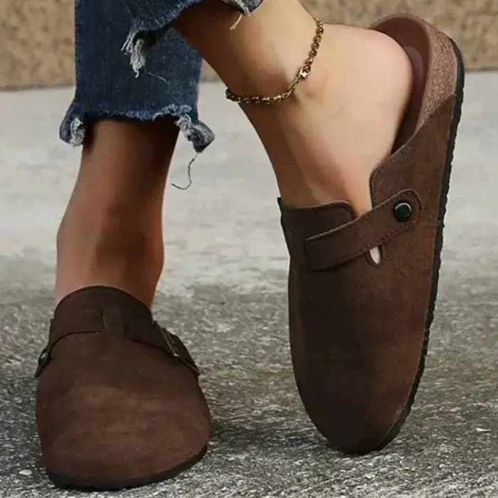 2025Pantoufles à talons compensés en faux daim pour femmes