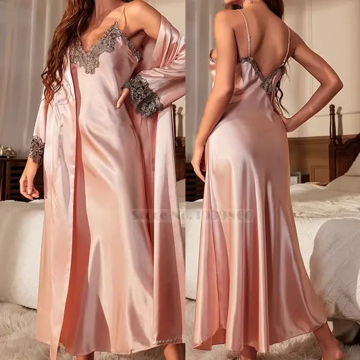 Ensemble de chemise de nuit en satin pour femme