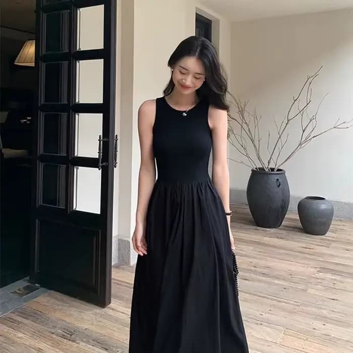 Robes longues tricotées noires pour femmes