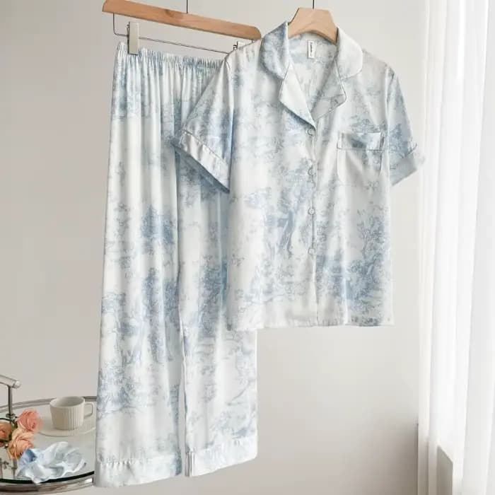 Ensemble de pyjama en satin soyeux pour femmes