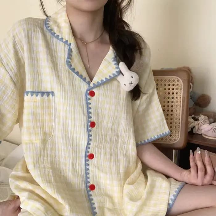Pyjama d'été mignon à carreaux color-block pour femme : ensemble à manches courtes, ensemble deux pièces doux pour se détendre, vêtements d'été pour femme
