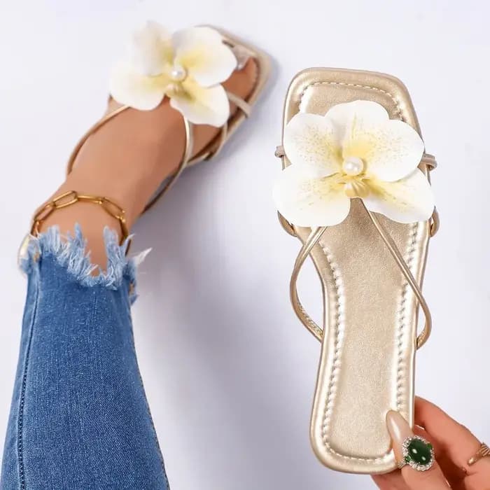 Nouvelles pantoufles à enfiler pour femmes