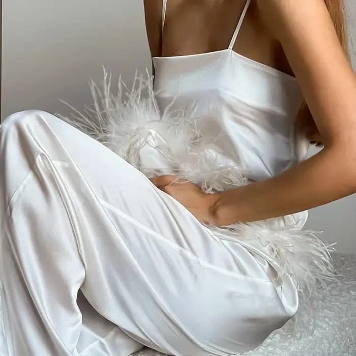 Pyjama en Satin avec plumes pour femmes