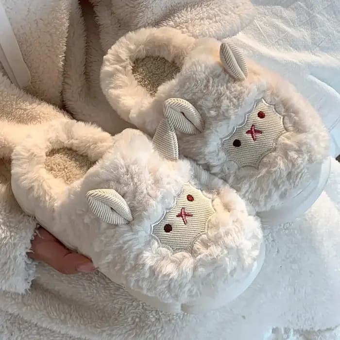 Pantoufles moelleuses en forme de mouton pour hommes et femmes
