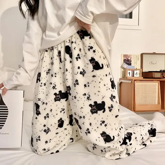 Chat noir dessin animé pyjamas pantalon Kawaii noël PJS coréen femmes hiver chaud moelleux flanelle vêtements de nuit