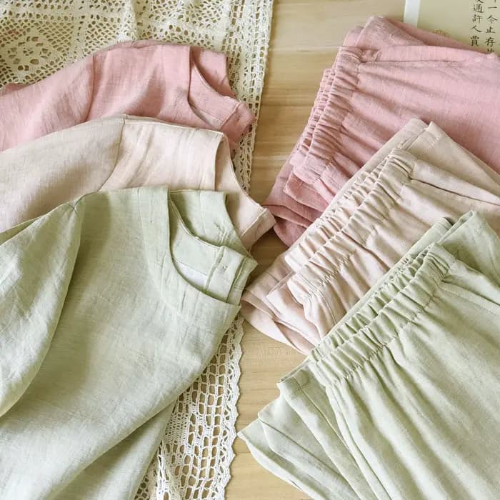 2025 Couple Tencel chanvre coton pyjamas hommes et femmes décontracté Simple et confortable à manches courtes pantalon ensemble de vêtements de détente