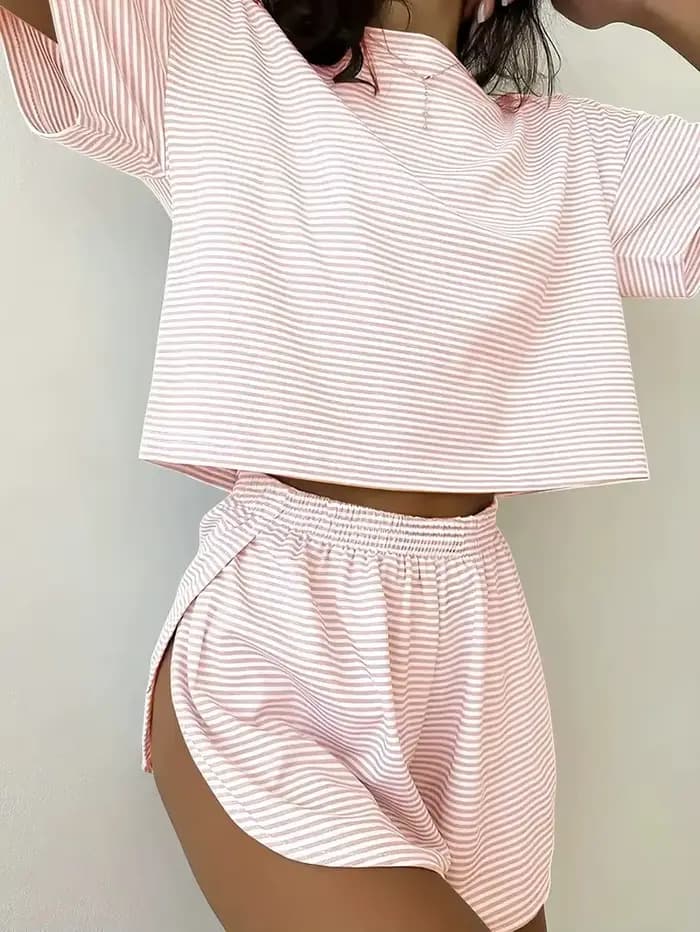 Nouvel ensemble pyjama rayé pour femme 2026 – T-shirt à manches courtes et short 2 pièces pour l'été – Tenue décontractée ample à col rond pour la maison