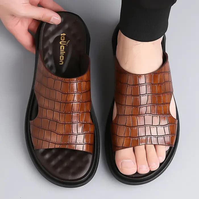 Chaussons pour hommes été nouveau Style respirant loisirs en plein air semelle souple antidérapant imperméable en cuir de vache pantoufles chaussures pour homme