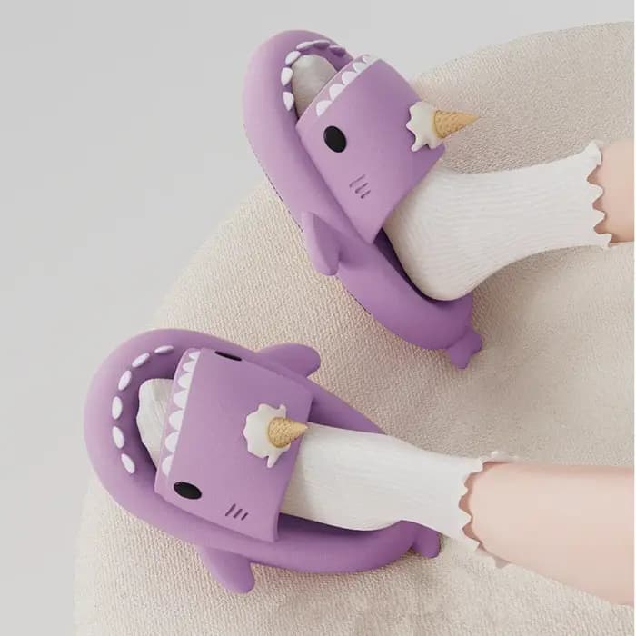 2025 mignon Panda bricolage requin pantoufles femmes hommes été plate-forme chaussures nuit brillant lanterne