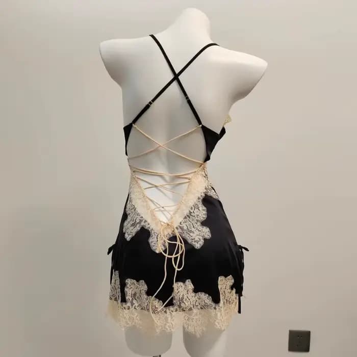 Pyjamas sexy pour femmes vêtements de nuit dentelle de soie glacée beau dos jarretelle pyjama robe