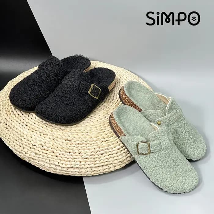 Nouveau Automne hiver femmes et chaussons pour hommes avec dessus en peluche intérieur extérieur sandales décontractées