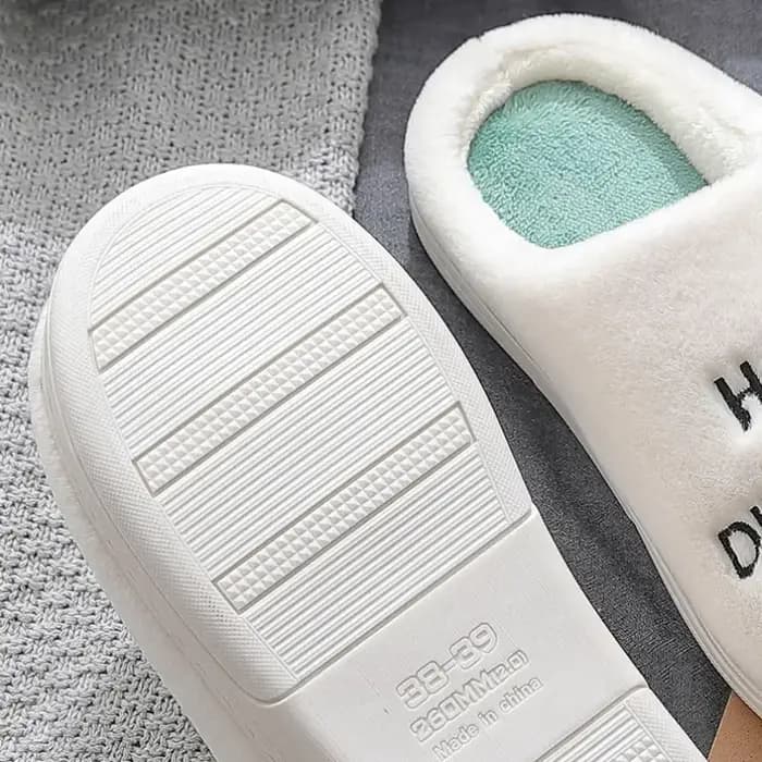 Pantoufle en peluche pour femmes