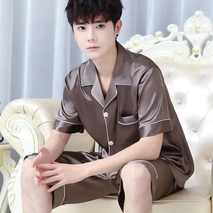Pyjama en soie glacée pour homme - Ensemble d'été léger avec haut à manches courtes et short ample - Grande taille - Tendance jeunesse