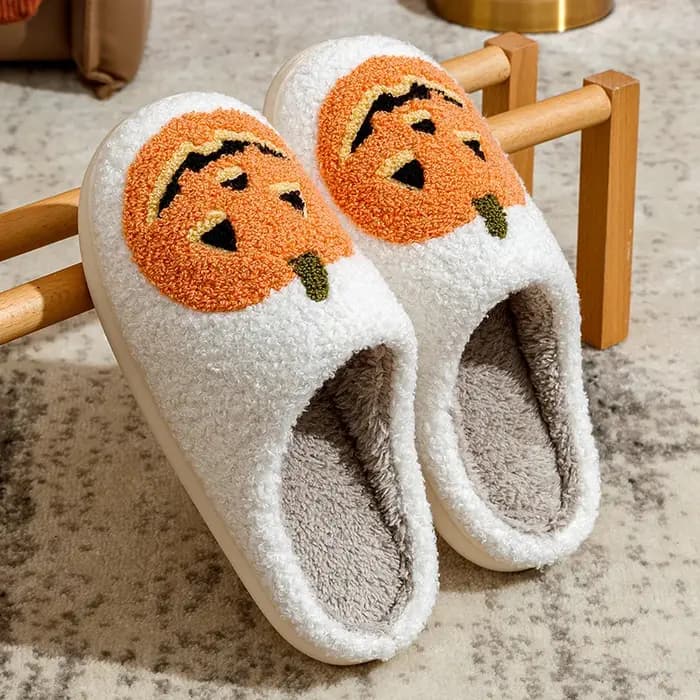 Classiques citrouille Halloween chaussons pour femmes hiver intérieur dessin animé confort maison chambre doux casual plat en peluche chaussures pour cadeau
