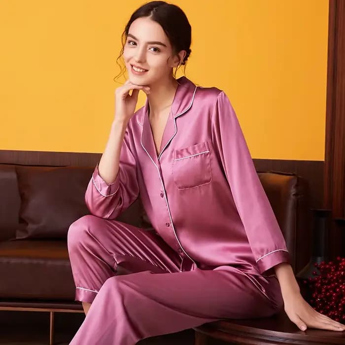 Pyjama en soie mûre pour femme