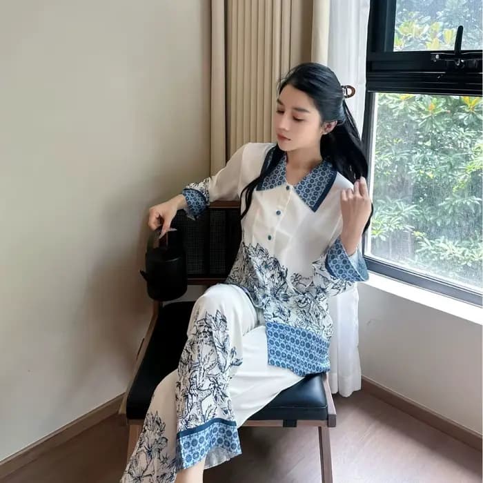 Pyjama en soie glacée pour femme