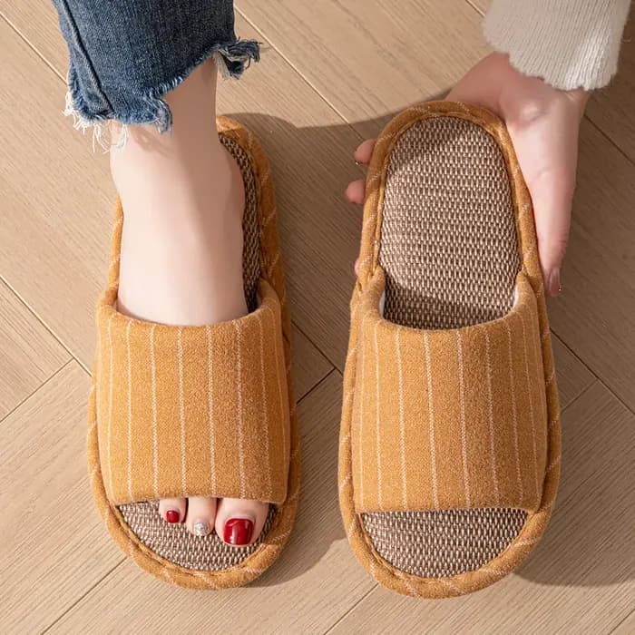 Pantoufles de printemps et d'automne pour femmes