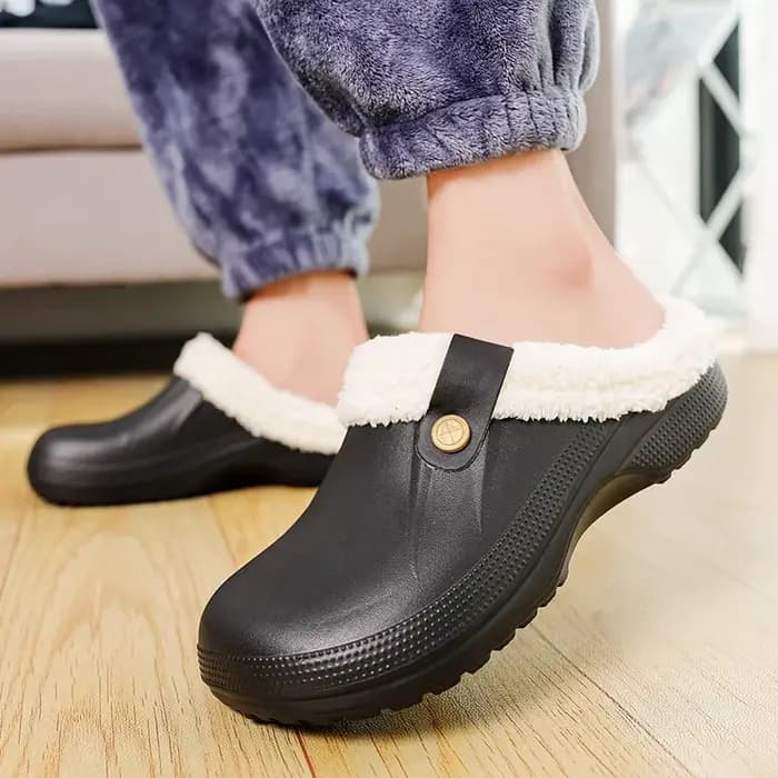 ELUVA unisexe pantoufles hiver chaud maison chaussures intérieur extérieur EVA imperméable anti-dérapant flou doublure en peluche confort plate-forme sabots