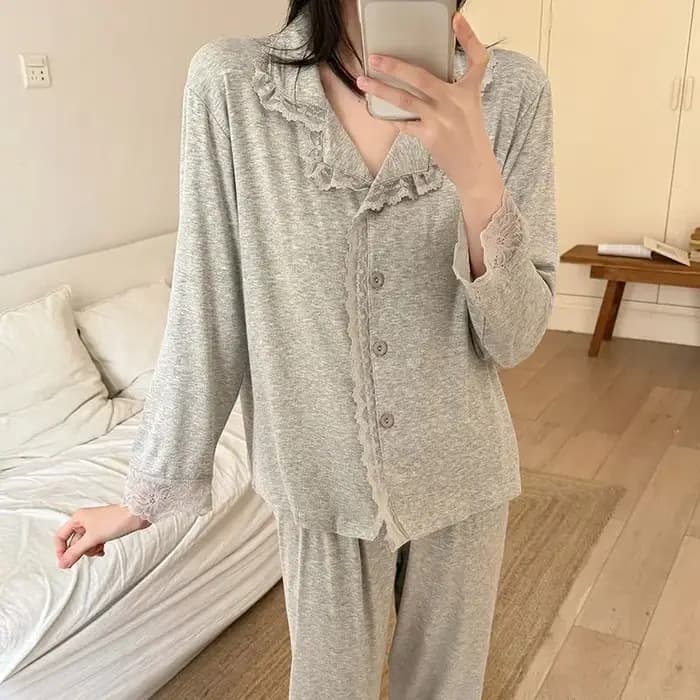 Nouveaux pyjamas pour femmes 2026 – Ensemble deux pièces en modal et dentelle à petit col