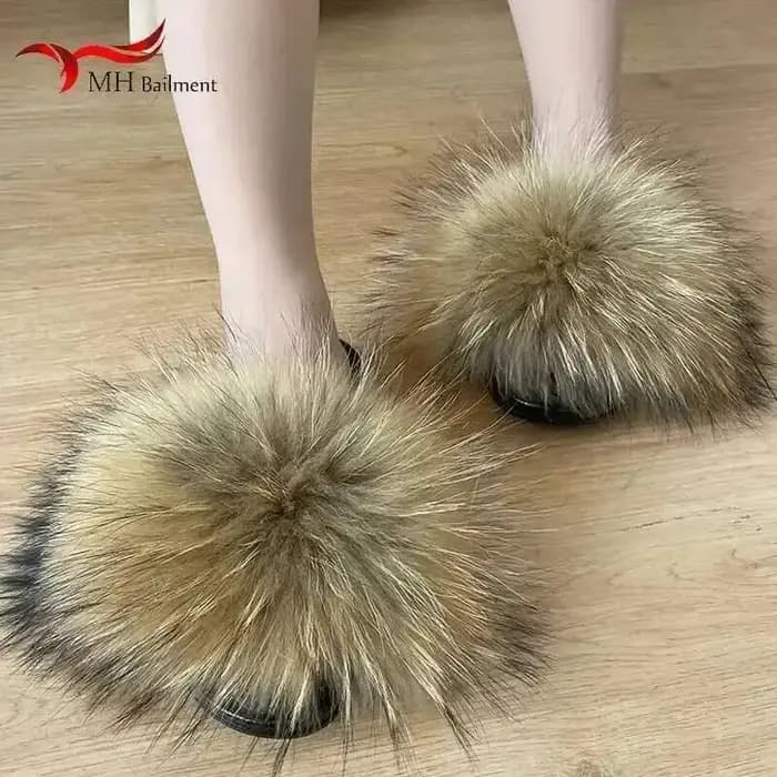 Pantoufles en vraie fourrure de raton laveur pour femmes
