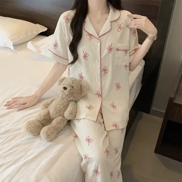 Pyjama doux à nœuds de style français pour femme : ensemble d'été à manches courtes et pantalon long avec imprimé nuage