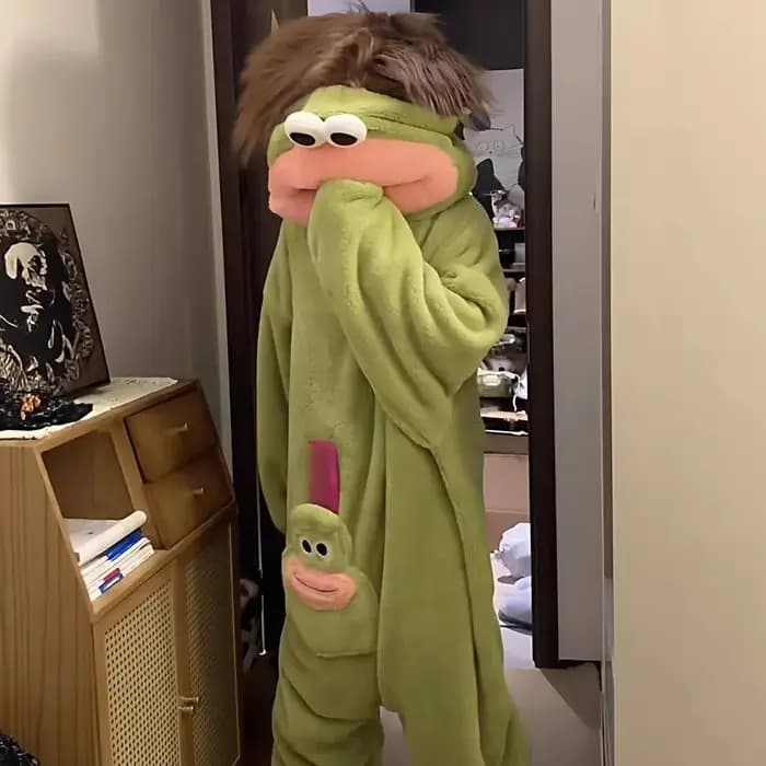 Pyjama Combinaison Drôle et Mignon Monstre à Grande Bouche en Polaire Corail Épaisse pour Couples Hommes Femmes – Tenue d'Intérieur Automne Hiver Dessin Animé