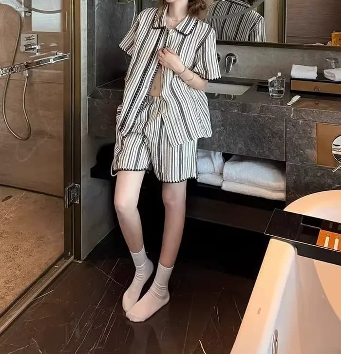 Pyjama rayé 2026 pour femme – Ensemble d'été à manches courtes avec cardigan haut de gamme pour la maison