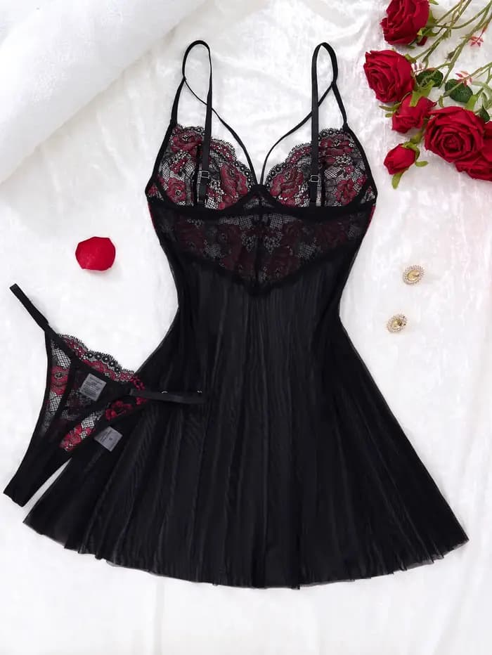 Chemise de nuit sexy en dentelle noire sans bretelles pour femme