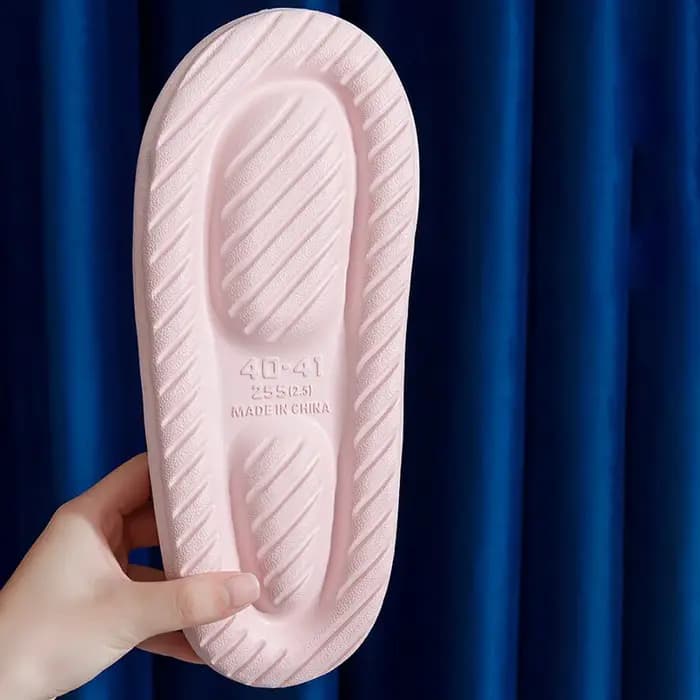 Pantoufles nuage à semelle épaisse antidérapante pour femme