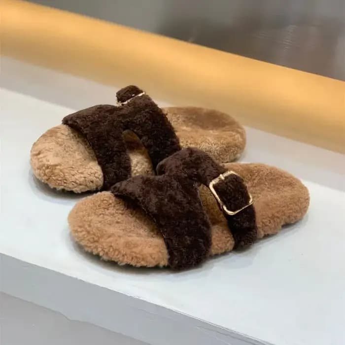 Chaussons d'intérieur en fourrure moelleuse pour femmes