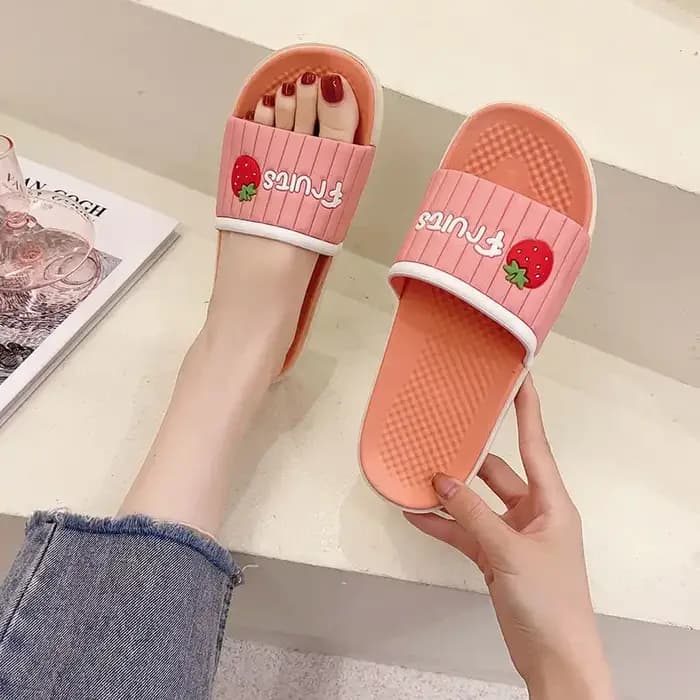 Pantoufle plate femme été nouveau 2025 maison intérieure confortable sandales mignonnes avec Promotion chaud