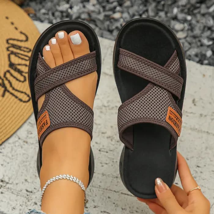 Femmes pantoufles plates été vêtements de plein air sandales fond souple chaussures légères