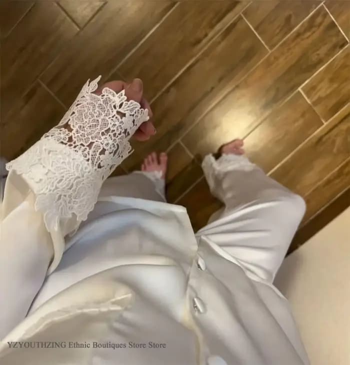 Ensemble de pyjama en dentelle de satin blanc pour femme