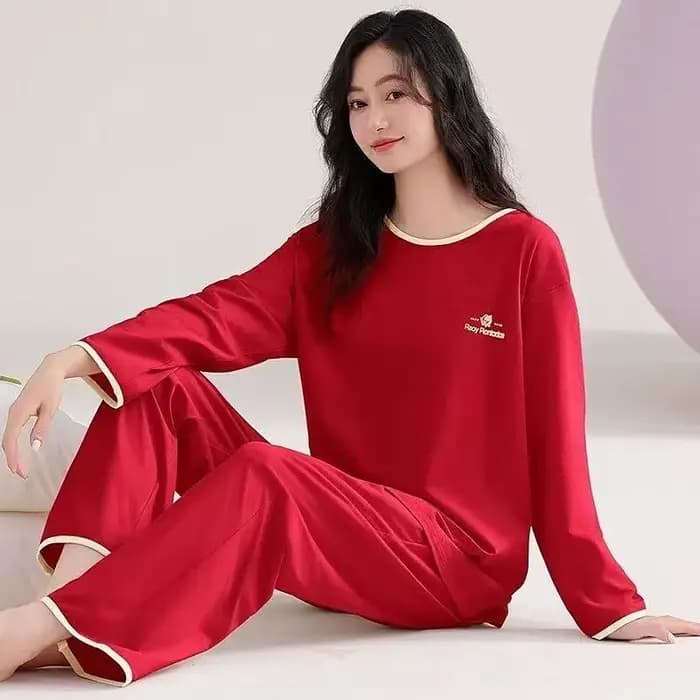 Ensemble de pyjama rouge pour femmes