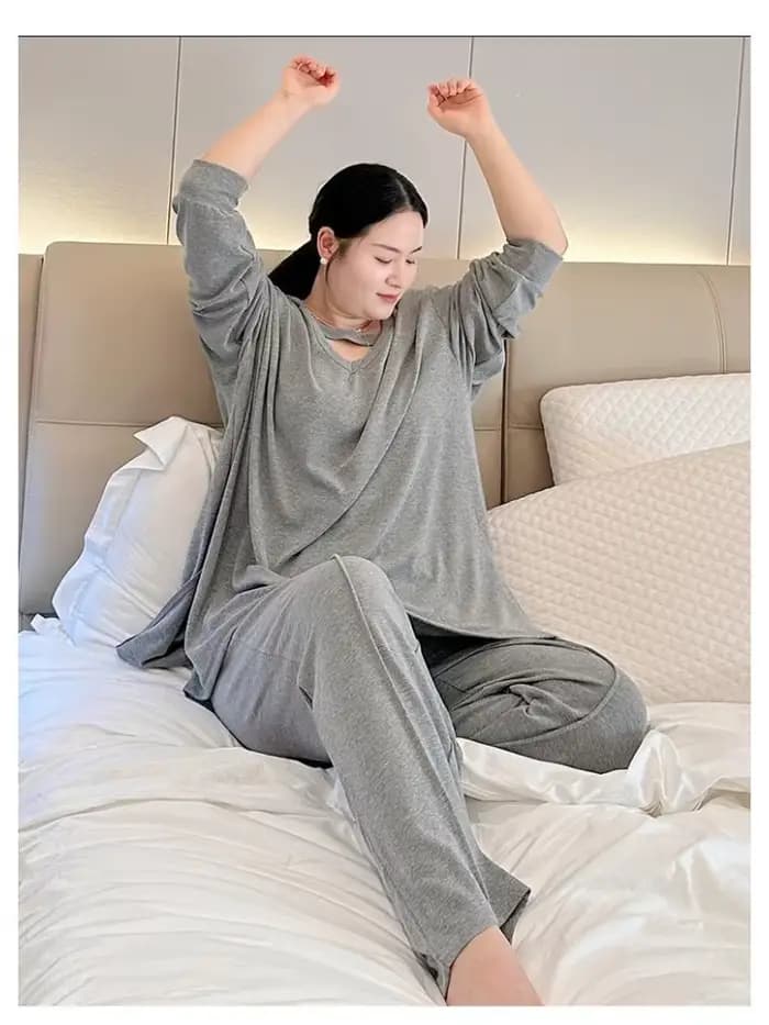 Pyjama deux pièces monochrome à manches longues et col en V pour femme