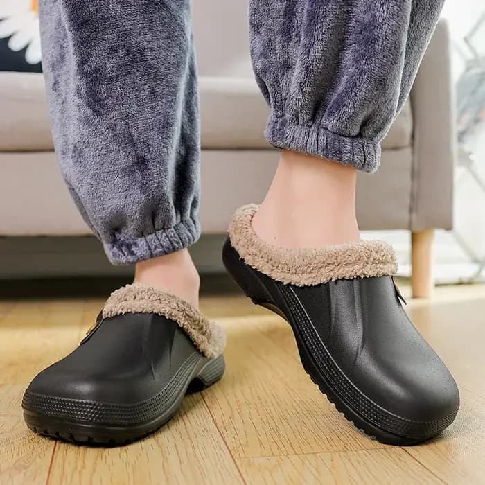 ELUVA unisexe pantoufles hiver chaud maison chaussures intérieur extérieur EVA imperméable anti-dérapant flou doublure en peluche confort plate-forme sabots
