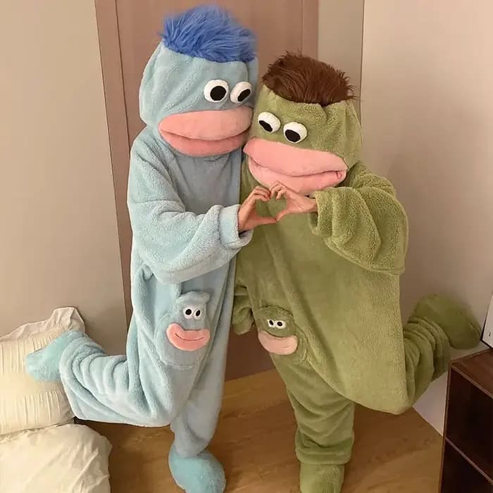Pyjama Hangyodon Drôle Monstre à Capuche avec Cheveux Longs et Grande Bouche