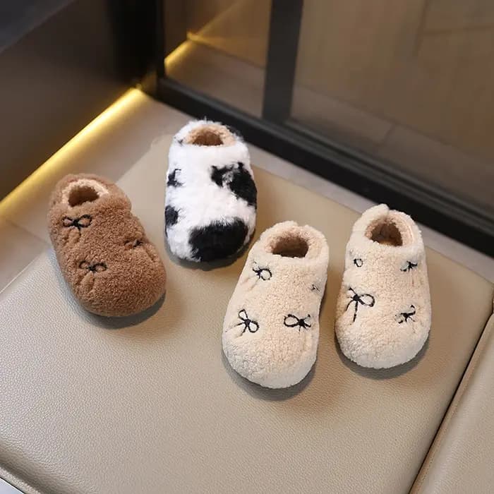 2025 enfant fourrure pantoufles plates hiver nouvelles filles Patchwork casual coton chaussures chaud mode enfants en