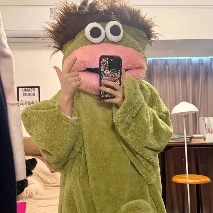 26 Nouveaux Pyjamas Combinaisons à Poils Longs Motif Diable de Tasmanie et Grenouille Triste