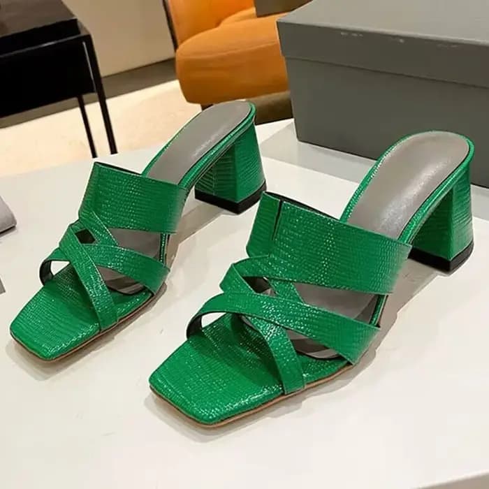 Pantoufles en cuir véritable à bout carré pour femmes