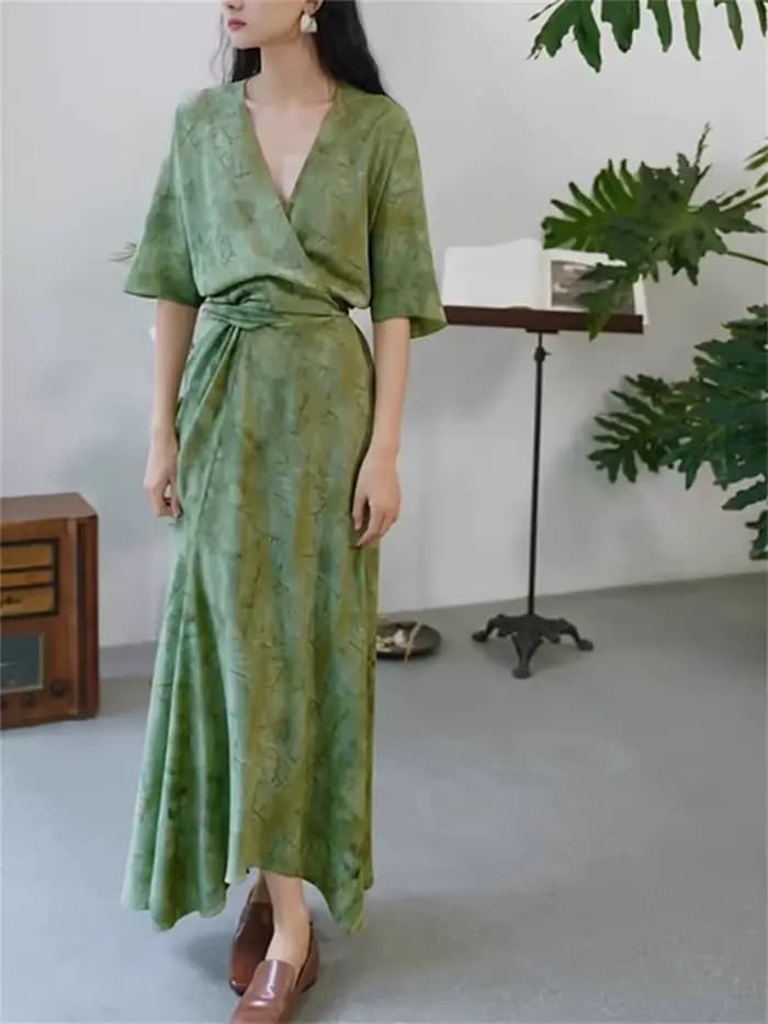 Robe Longue Imprimée à Manches Courtes et Col en V pour Femme Tenue de Caractère à la Mode
