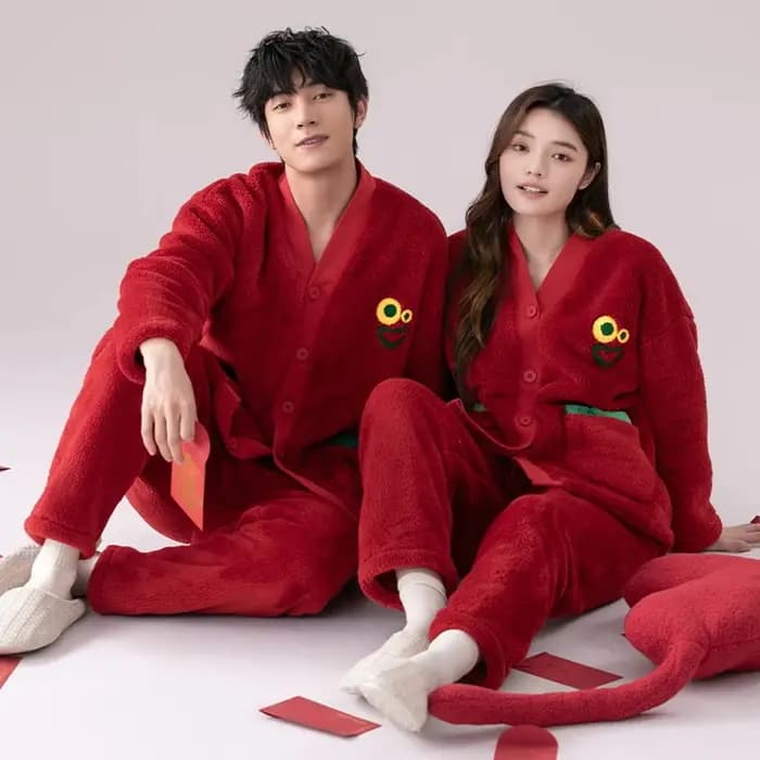 Ensemble de pyjama à col en V solide pour couple